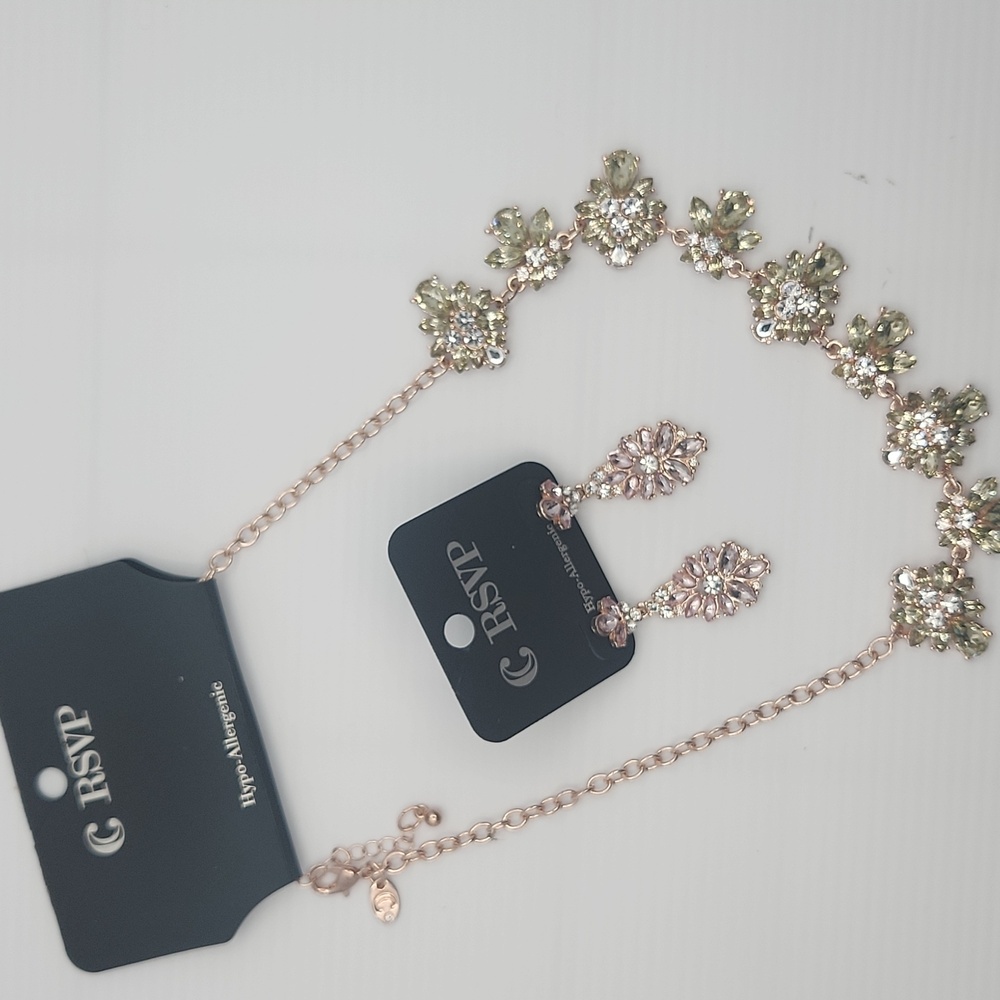 Charming Charlie RSVP Gold and Pink Floral Necklace Set